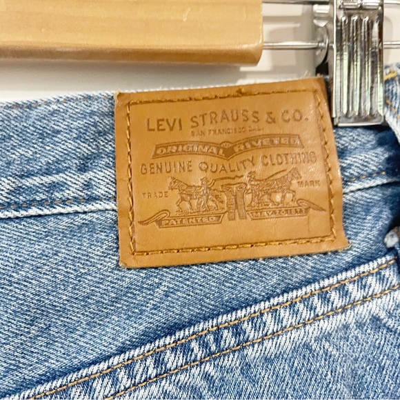 Levi’s Women Big E Ribcage Straight Ankle Size 27 Jeans Destroyed - Picture 6 of 7